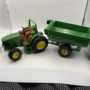 ERTL John Deere Green Metal And Plastic Toy Tractor & Grain Wagon